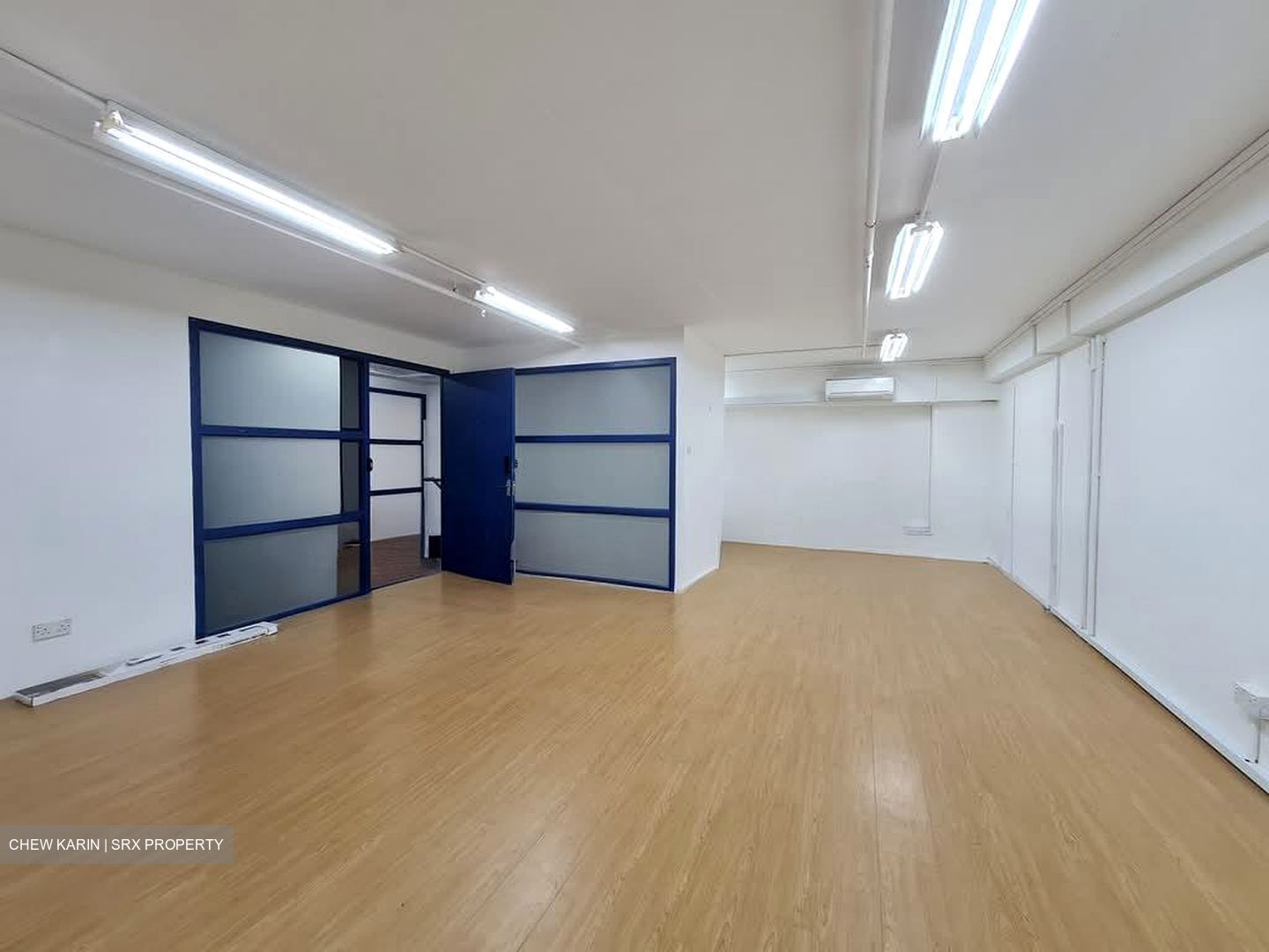 Heng Loong Building (D23), Factory #572582281